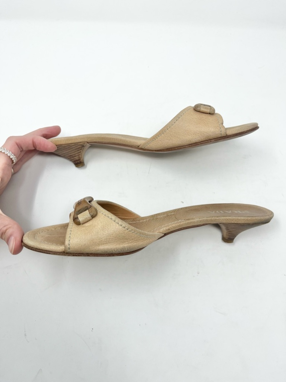 Vintage Prada Beige Leather Logo Sandal Kitten Heel retro size 37 Slip On Mule - Picture 4 of 7